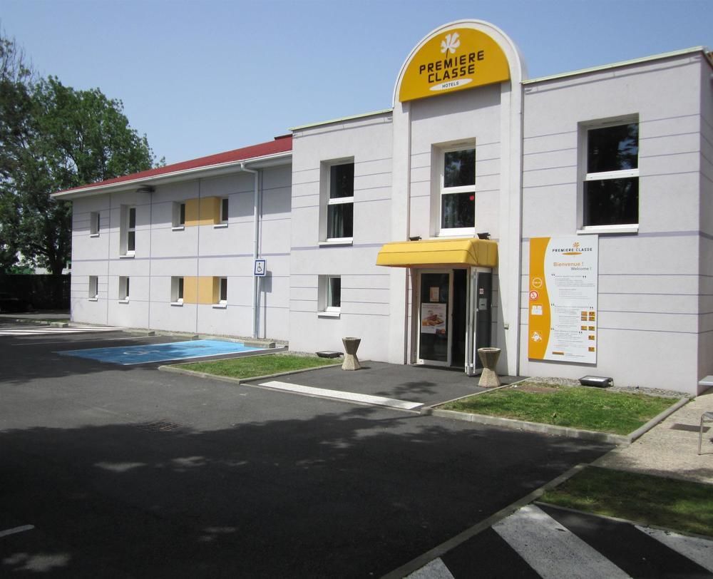 Campanile Pau Est-Bizanos Hotel Bagian luar foto