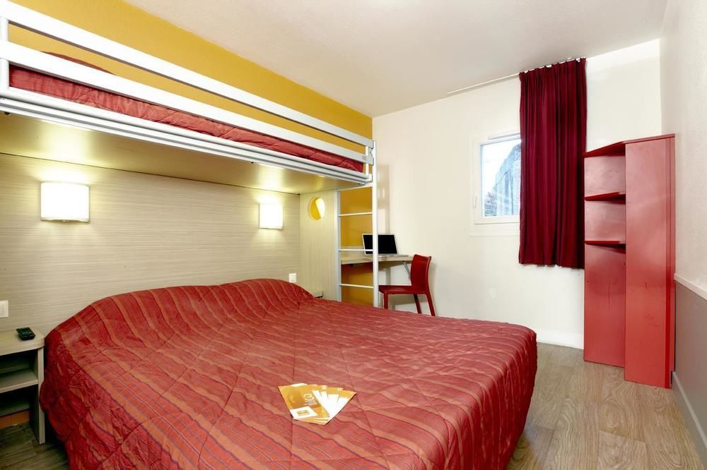 Campanile Pau Est-Bizanos Hotel Bagian luar foto